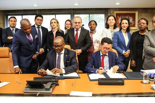 Photo - signature Partenariat BANK OF AFRICA – WEMA BANK